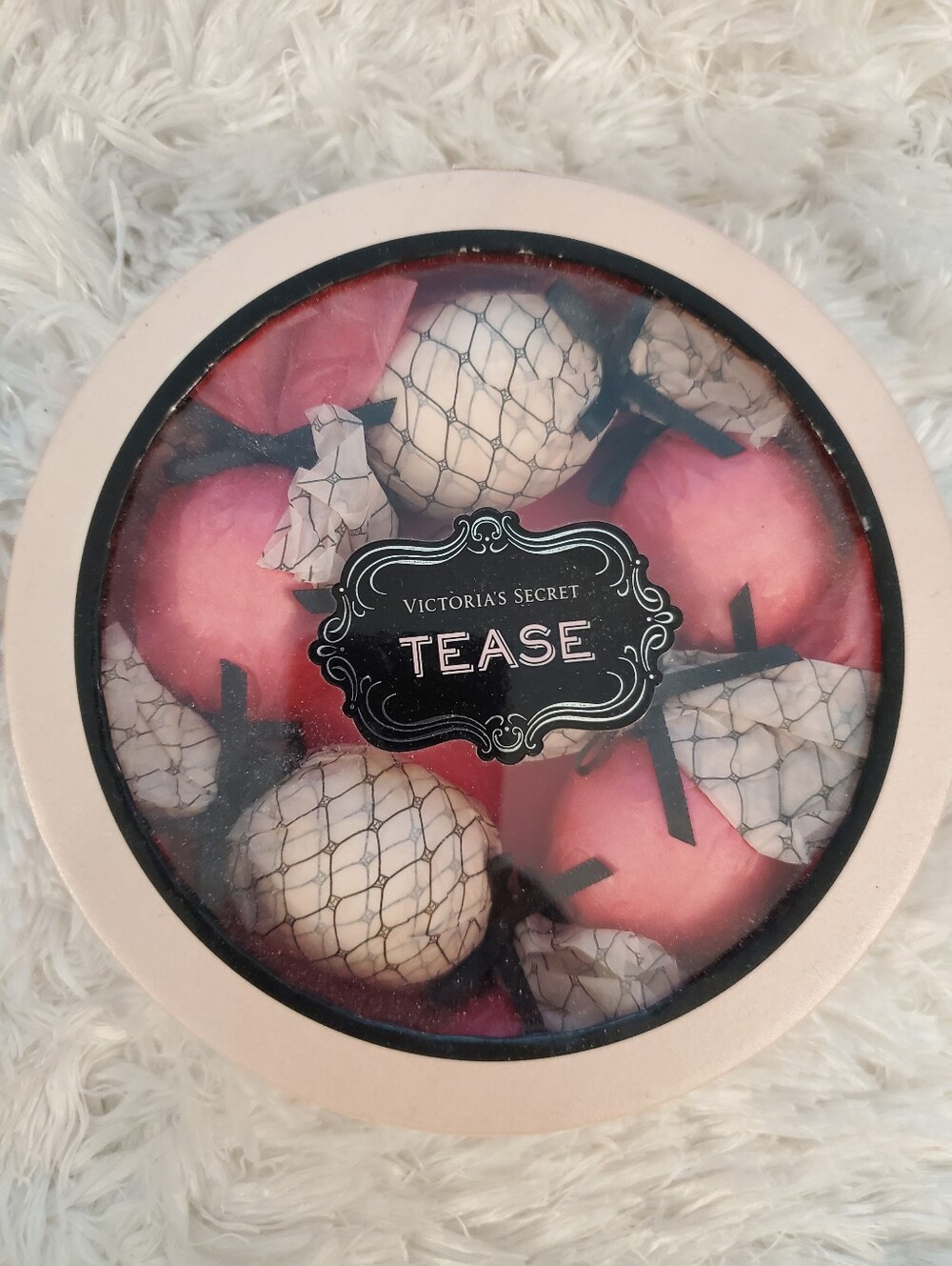Victoria's Secret | Tease Fragrance Bath Bombs